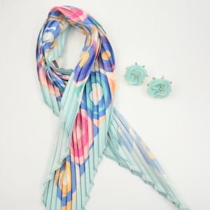 Mavi Gül Küpe Fular Kombin