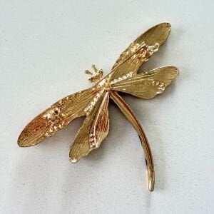 Mor Mineli Yusufçuk Broş