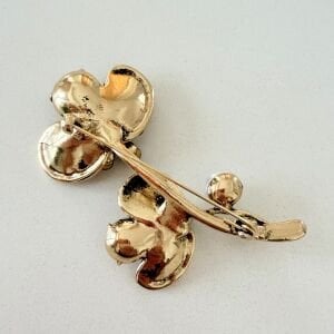 Bal Rengi Taş Detaylı Çiçek Broş