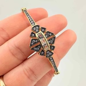 Özel Seri Siyah Montörlü Motif Detaylı Kelepçe