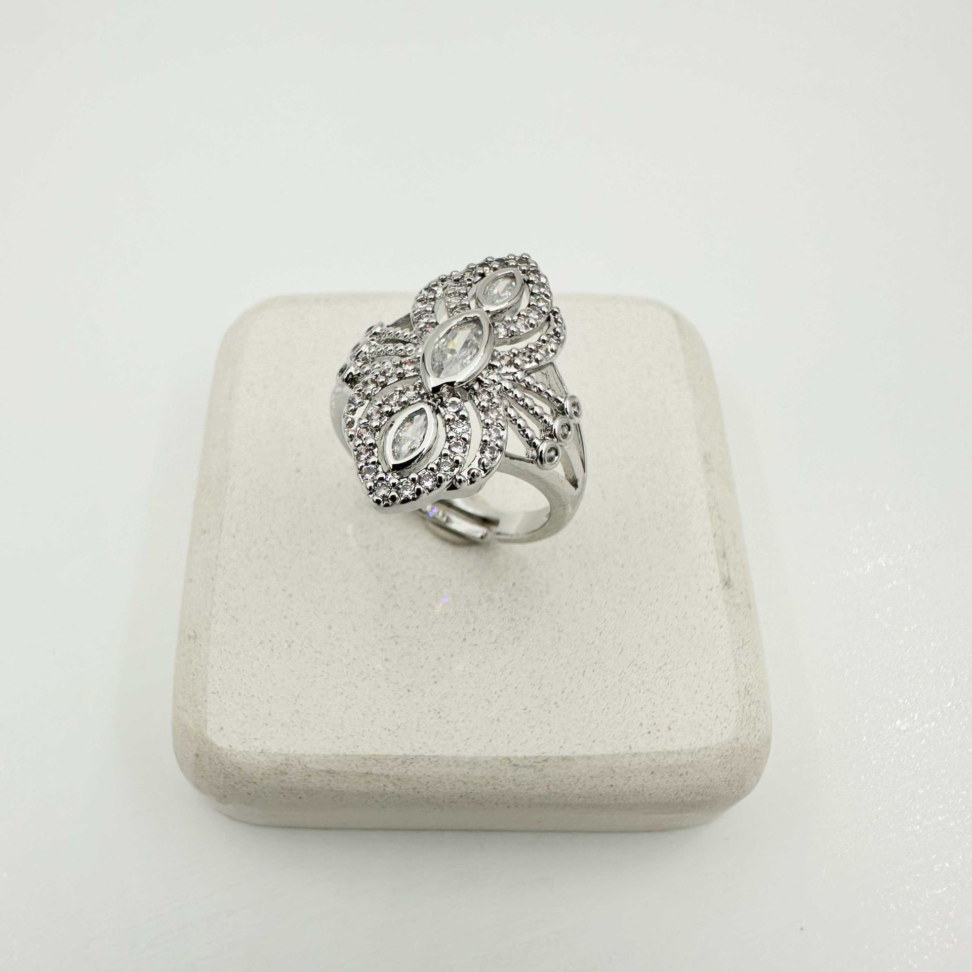 Özel Seri Silver Motif Yüzük