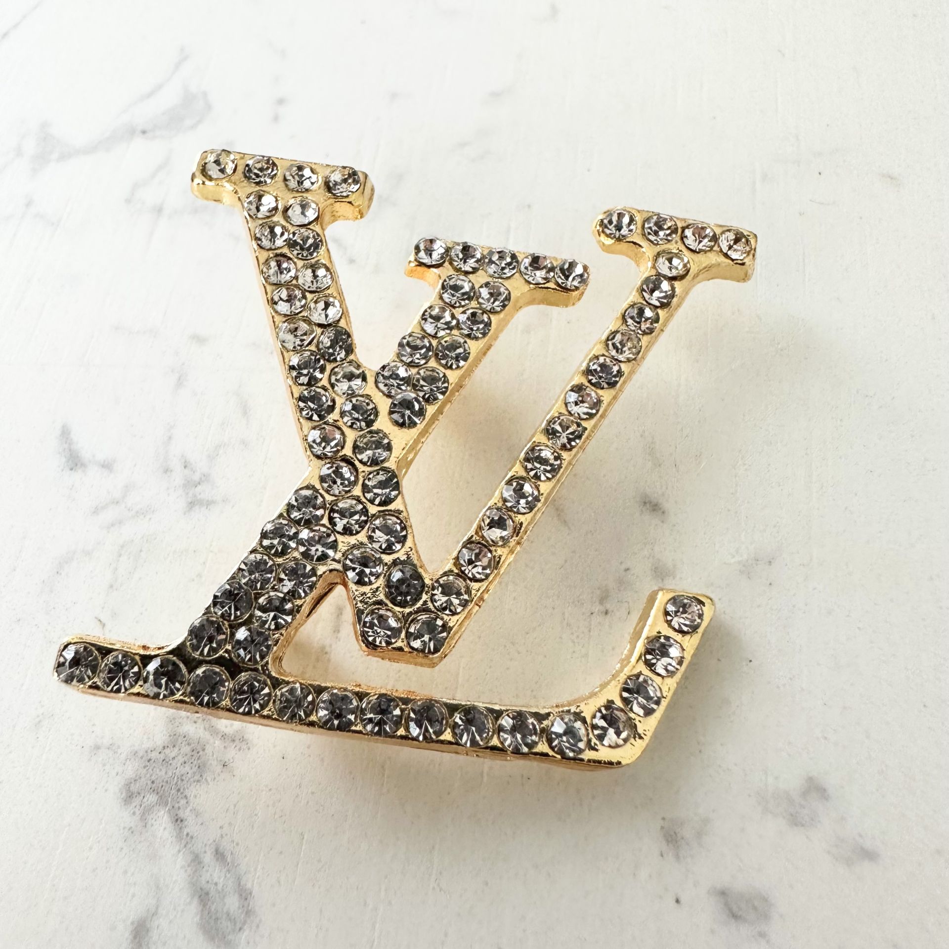 Marka Model Broş 19