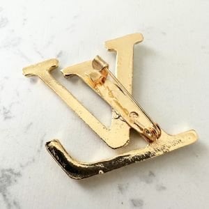 Marka Model Broş 19