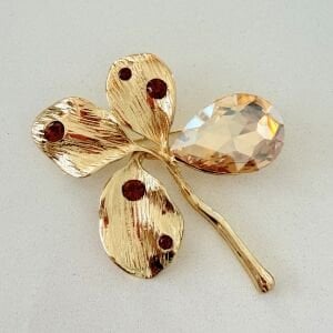 Somon Kristal Taşlı Çiçek Broş