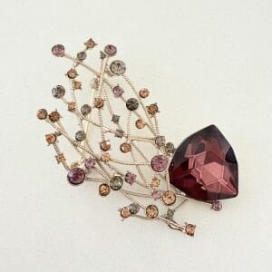 Renkli Taş Detaylı Broş