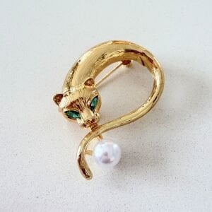 İnci Detaylı Kaplan Broş