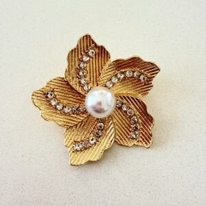 İnci Taş Detaylı Gold Çiçek Broş