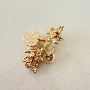 İncili Çiçek Broş