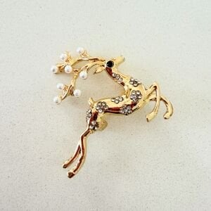 İnci Boynuzlu Geyik Broş