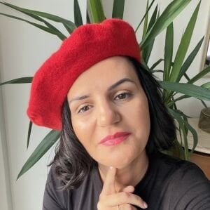 Kırmızı Ressam Bere