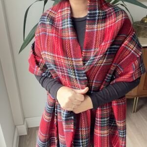 Kırmızı Ekose Püsküllü Puf Şal