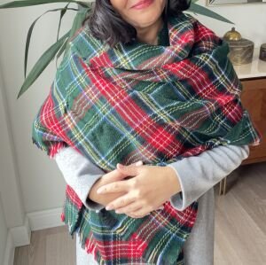 Yeşil Ekose Püsküllü Puf Şal