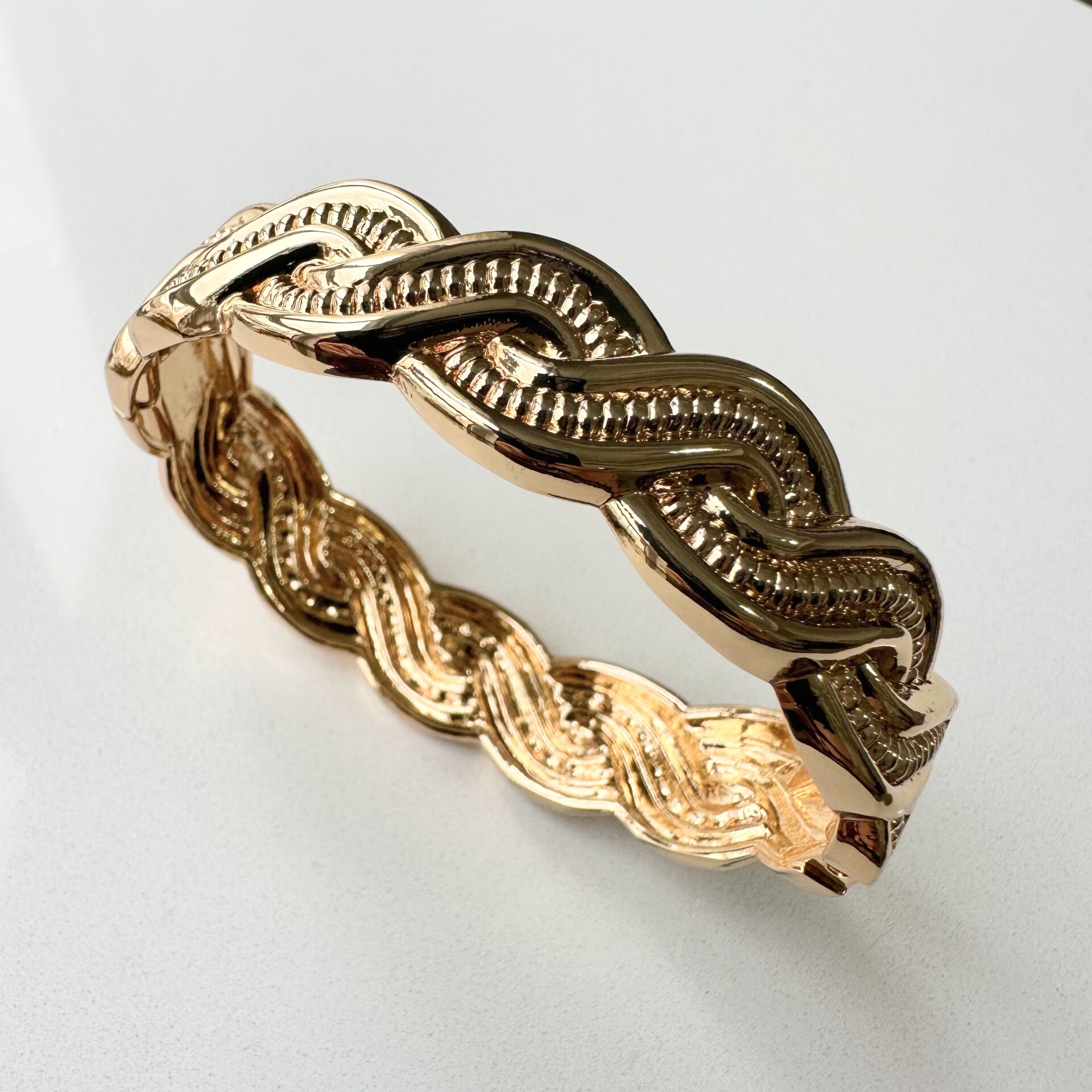 Örgü Kelepçe -gold-