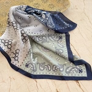 Geometrik Desenli İpek Saten Fular (70*70 cm)