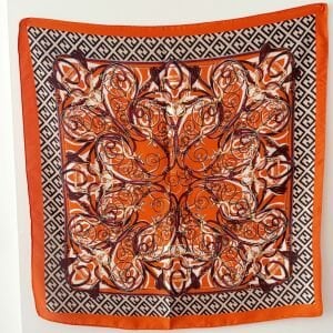 Geometrik Desenli Turuncu İpek Saten Fular (70*70cm)