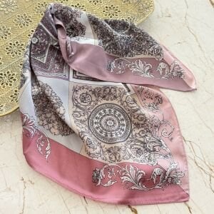 Geometrik Desenli Pembe İpek Saten Fular (70*70cm)