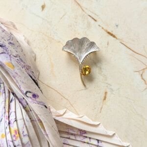 Yelpaze Broş İpek Saten Pliseli Fular Kombin