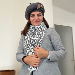 Gri Leopar Desenli  Yumuşak Dokulu Atkı