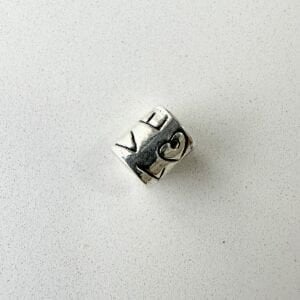 Silindir Love Yazılı Charm