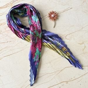 Çiçek Broş Pliseli İpek Saten Fular Kombin