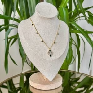 Altın Kaplama Yeşil Mineli Taşlı Pul Sallantılı Kolye