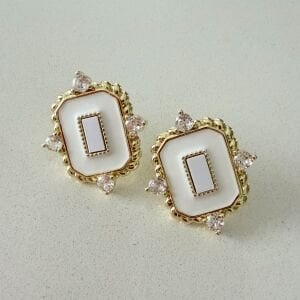 Altın Kaplama Beyaz Mineli Taşlı Küpe