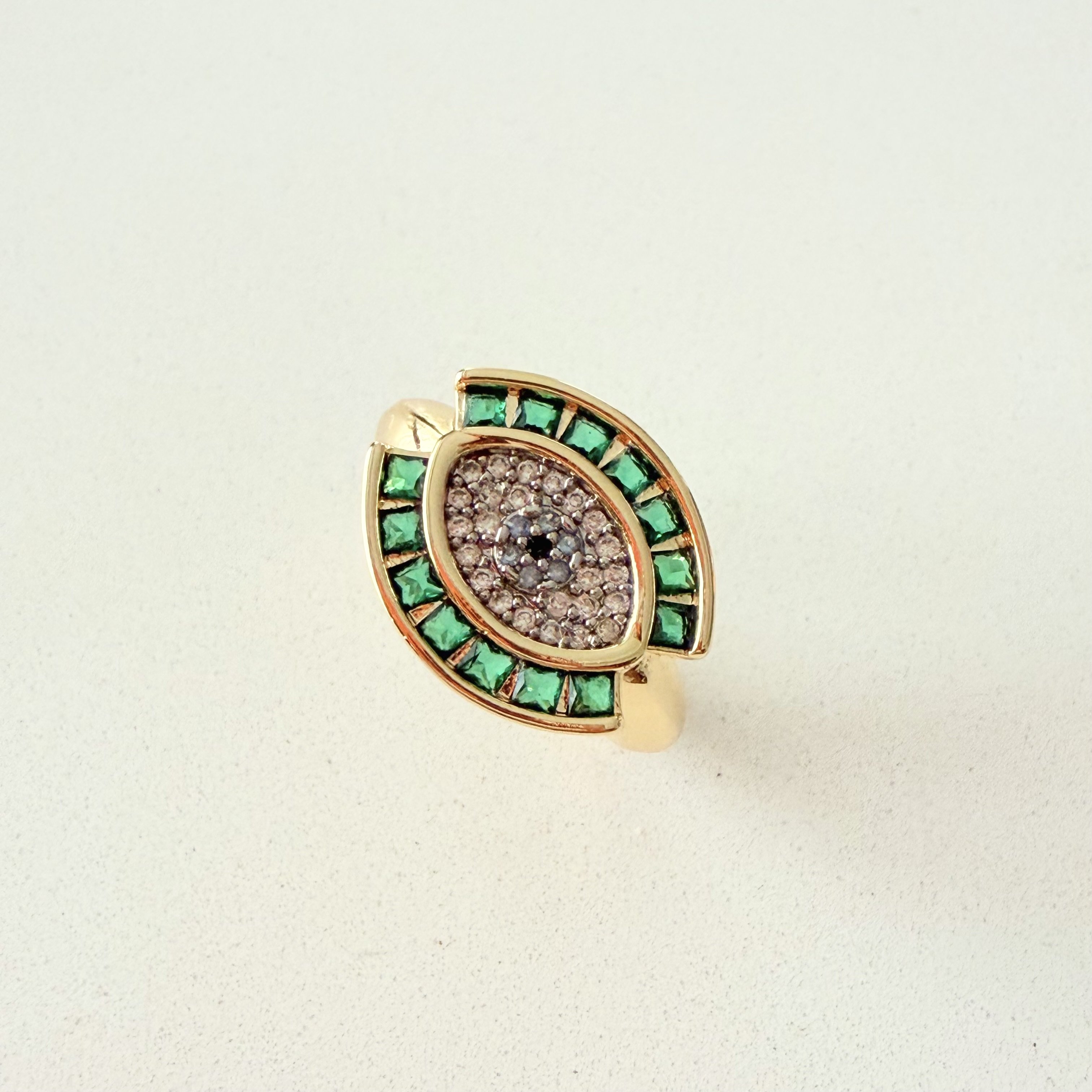 Altın Kaplama Yeşil Taşlı Göz Figürlü Yüzük