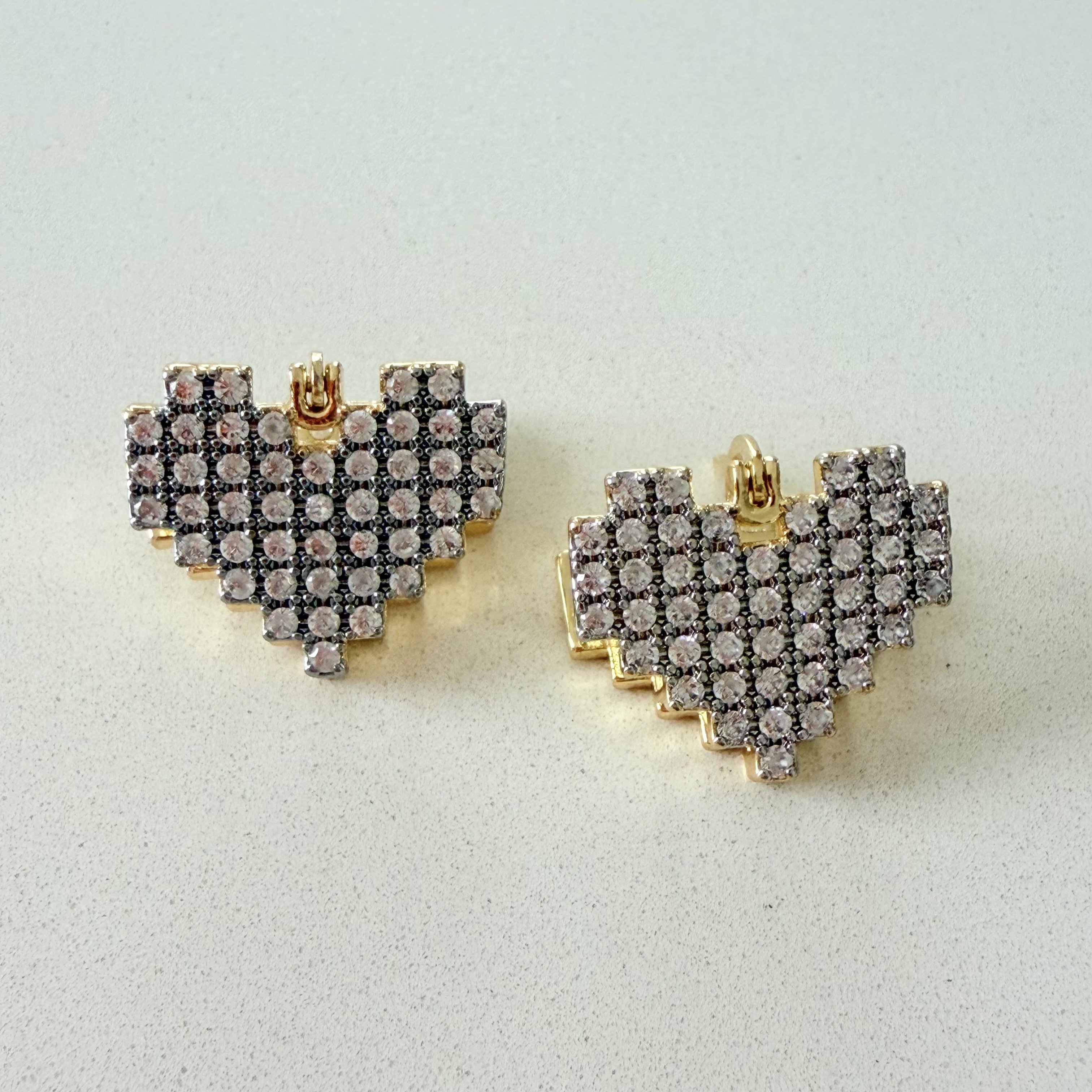 Altın Kaplama Taşlı Kalp Küpe