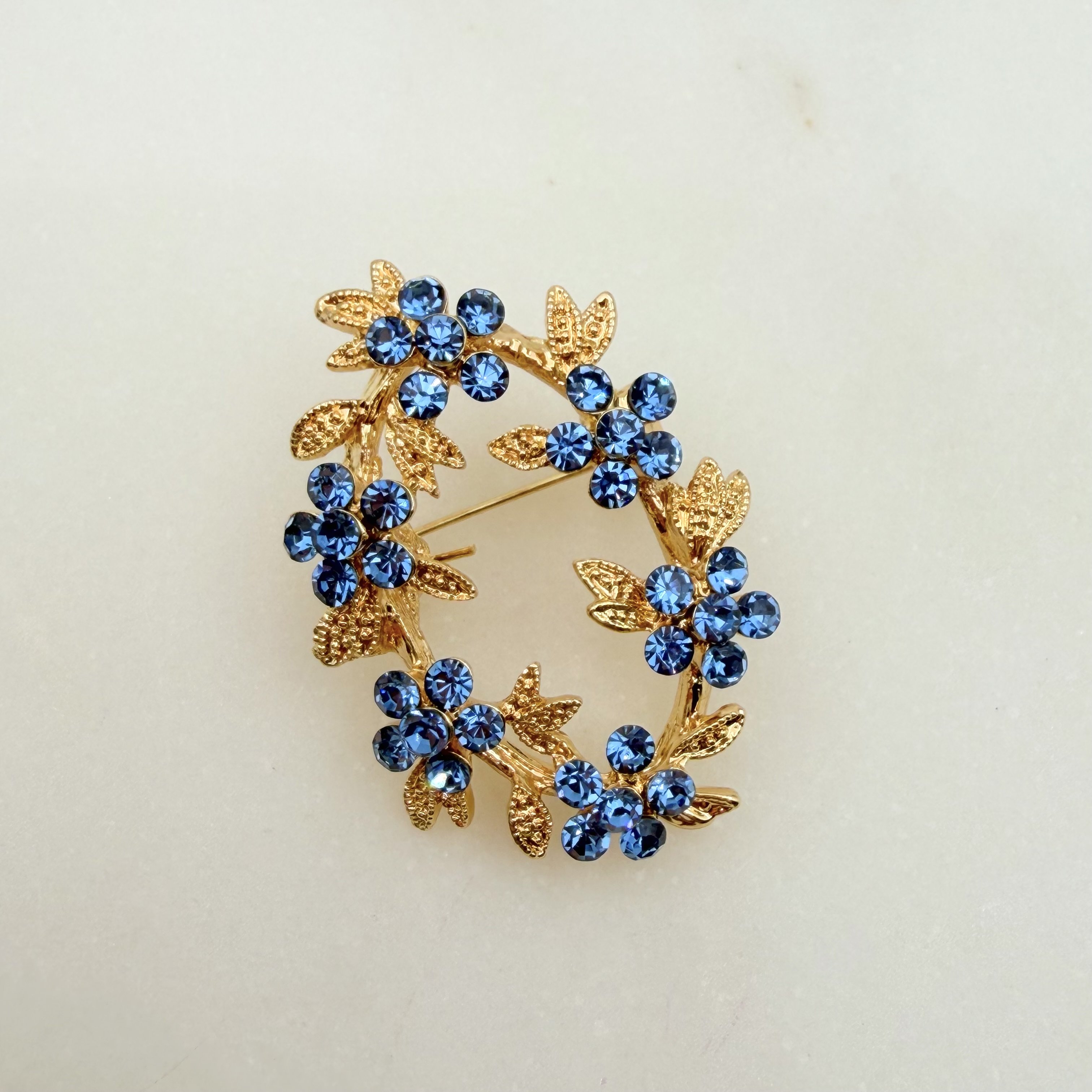 Mavi Taşlı Çiçek Broş