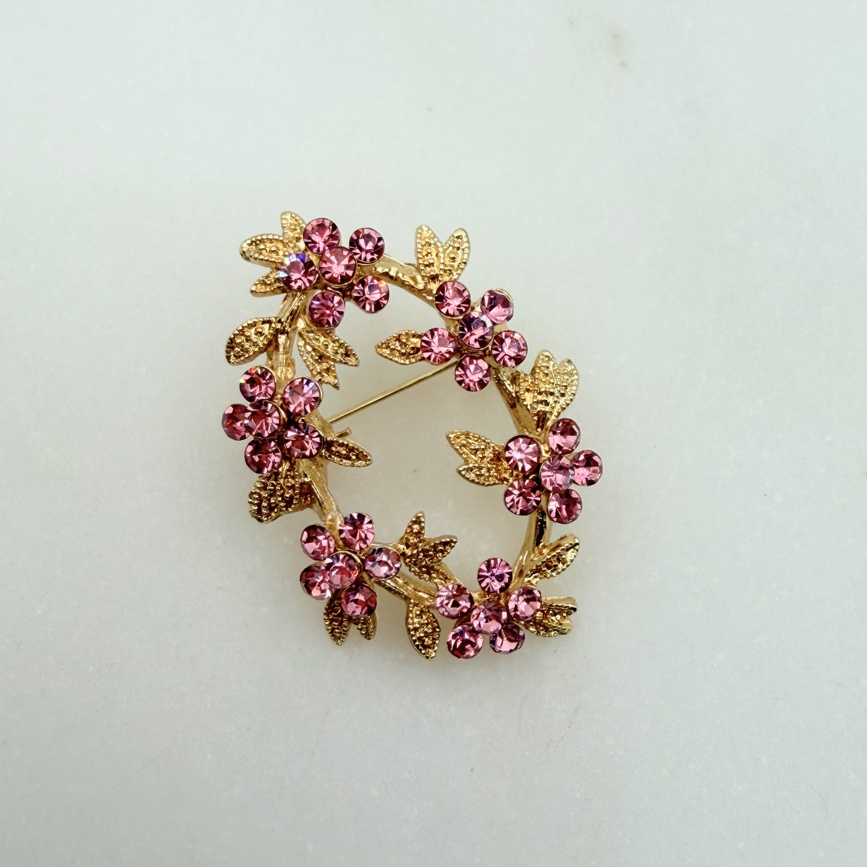 Pembe Taşlı Çiçek Broş