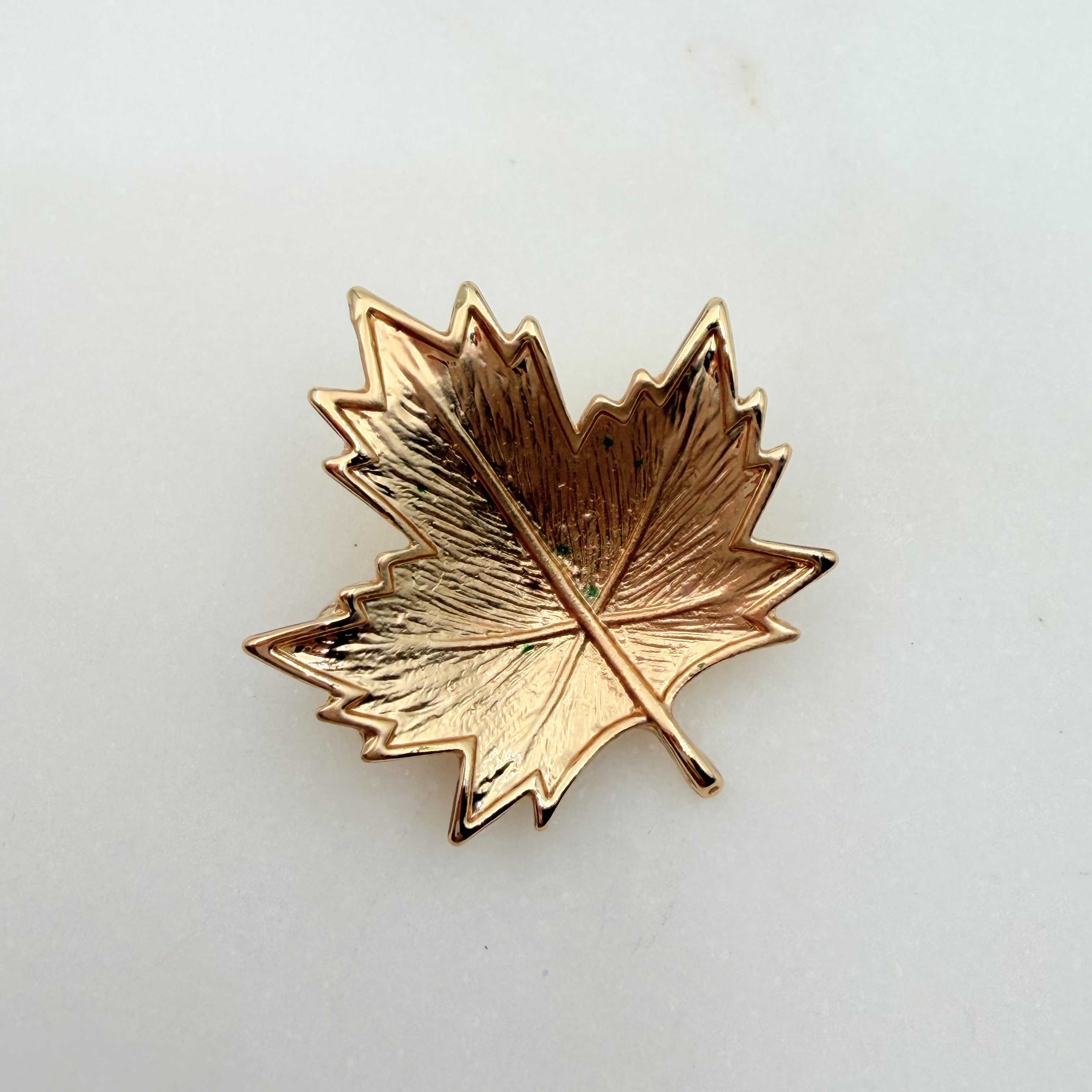 Gold Yaprak Broş