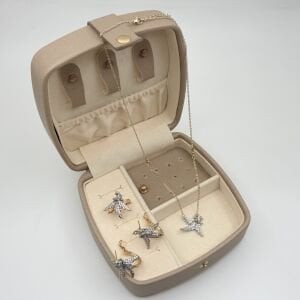 Altın Kaplama Taşlı Kuşlu Kombin