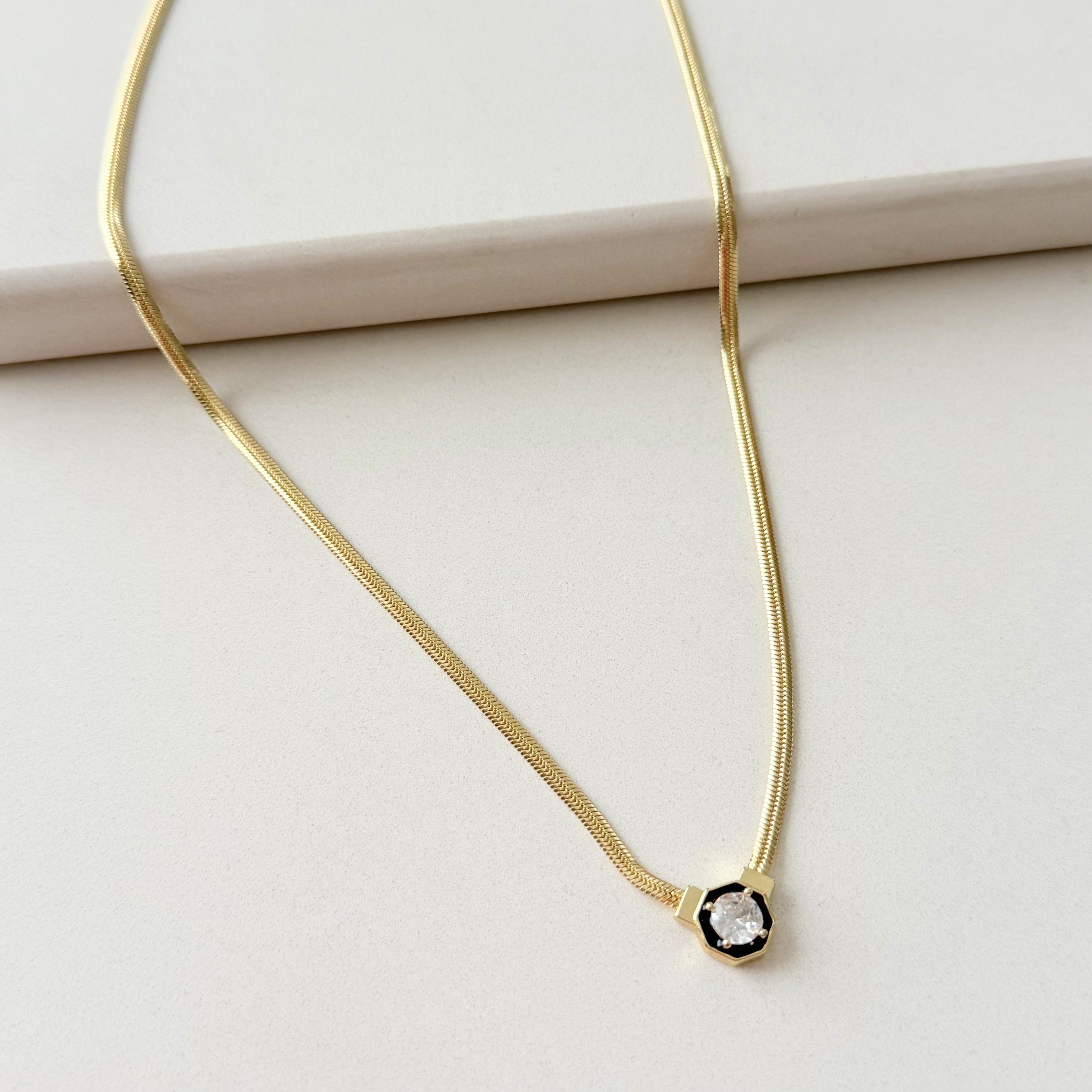 Altın Kaplama Siyah Mineli Taşlı İtalyan Zincir Kolye