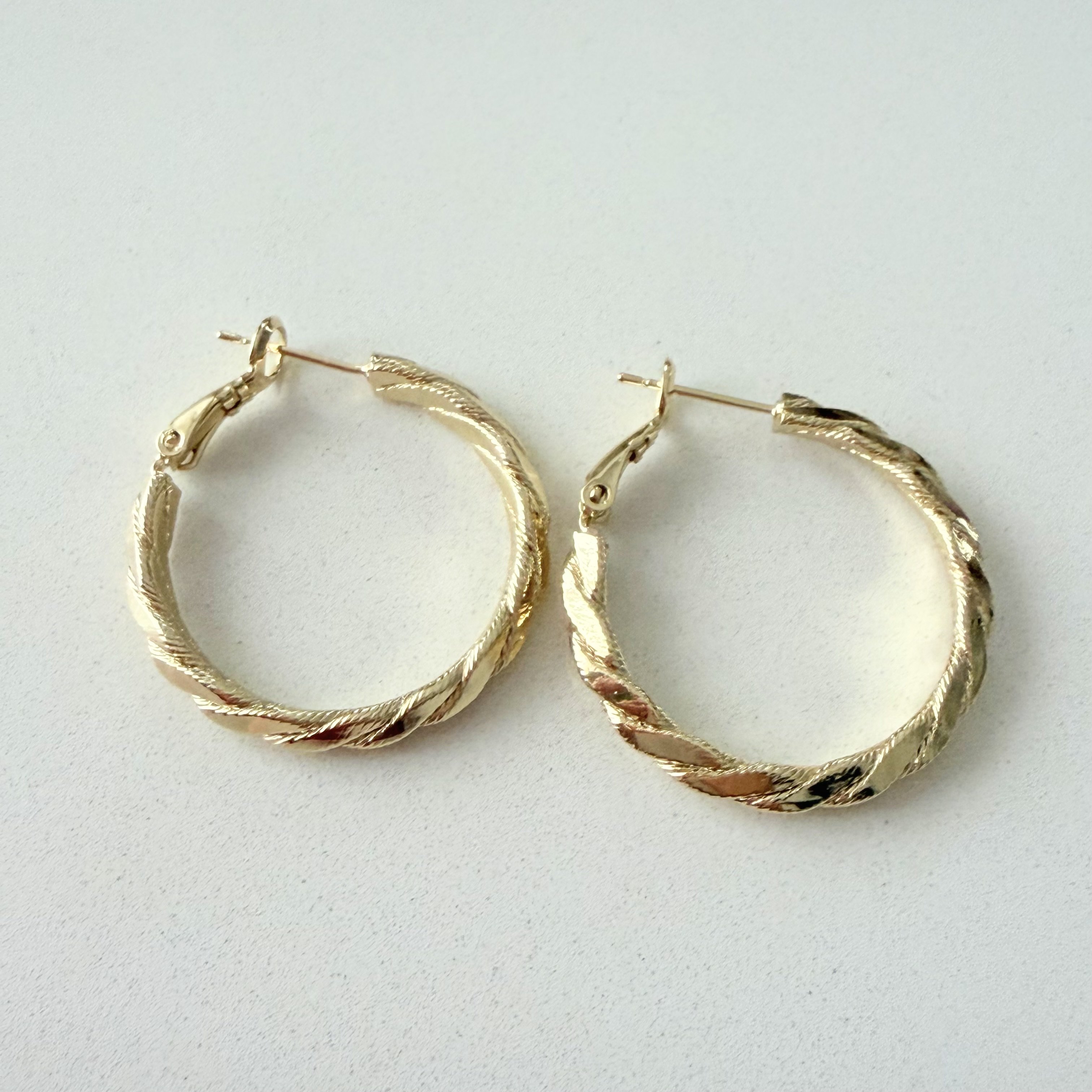 Altın Kaplama Burgu Halka Küpe (3cm)