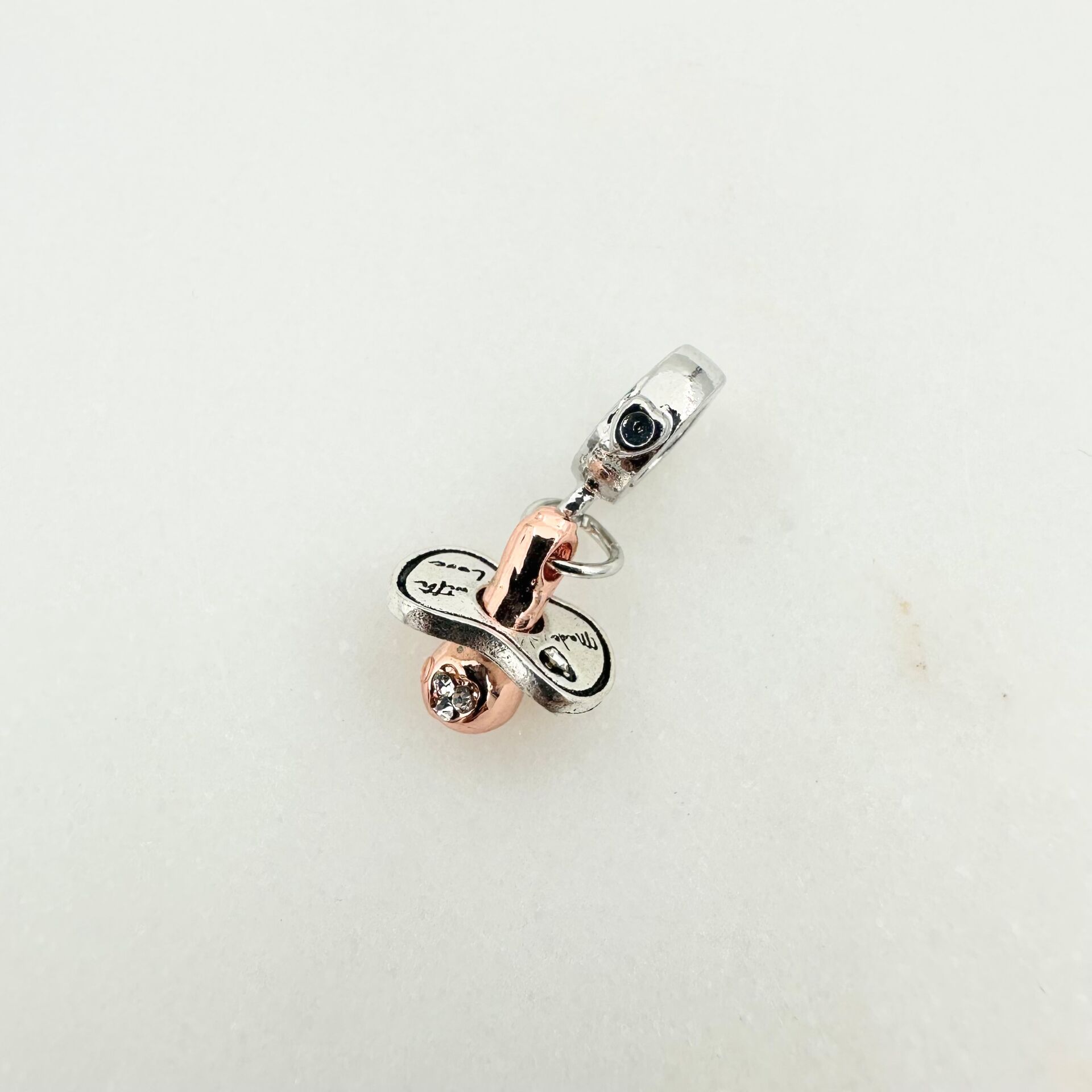 Emzik Charm