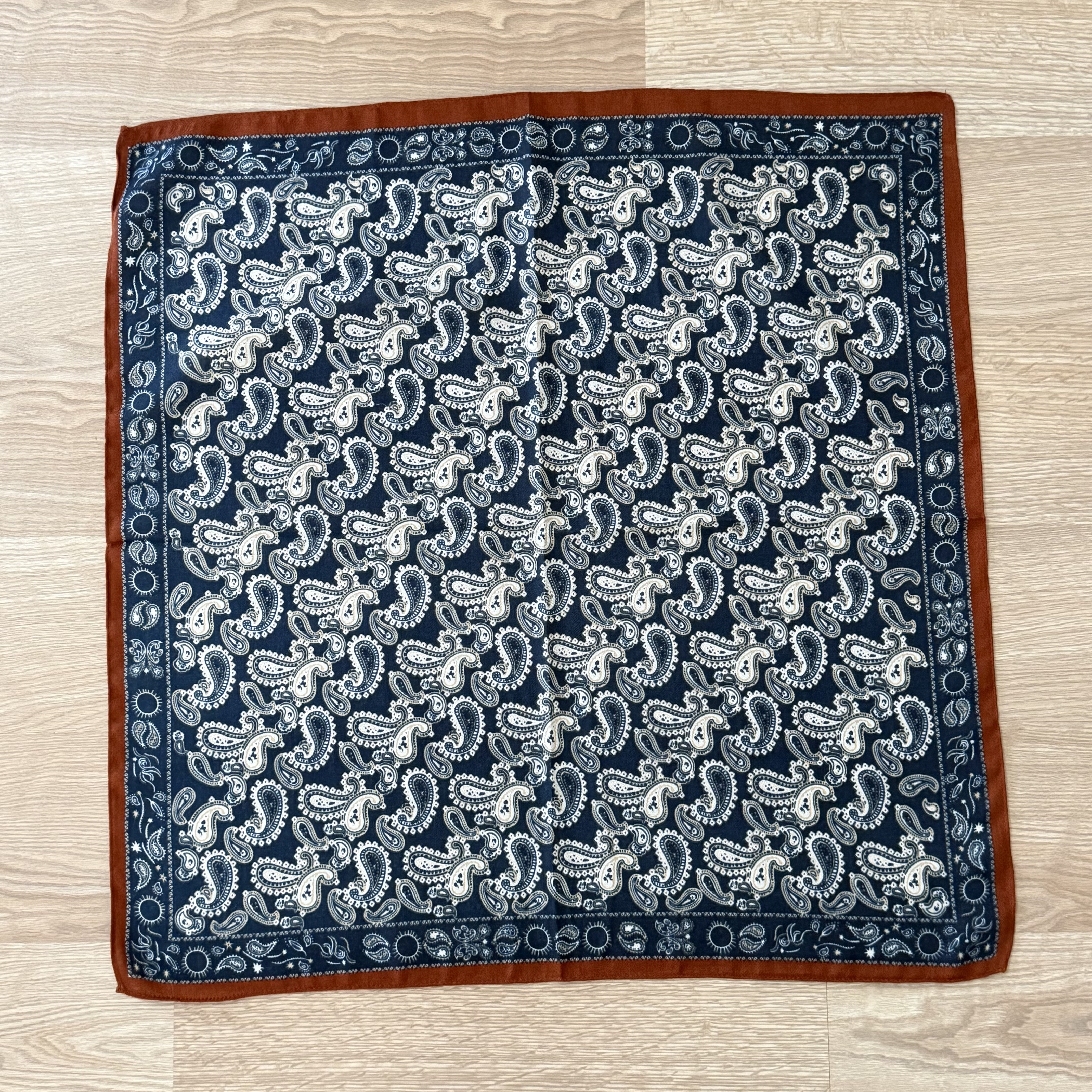 Kahverengi Lacivert Şal Desenli Pamuklu Şal 70*70cm