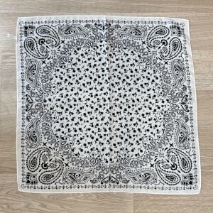 Beyaz Mini Çiçekli Pamuklu Şal 70*70cm