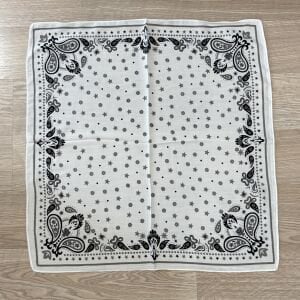 Beyaz Yıldız Detaylı Pamuklu Şal 70*70cm