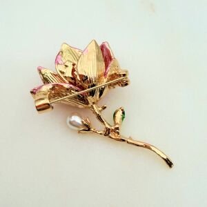 Pembe Manolya Çiçeği Broş