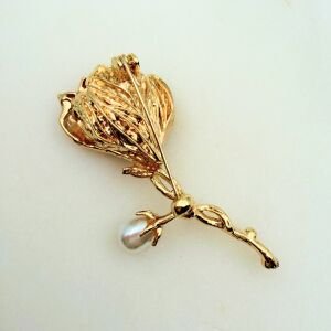 İnci Detaylı Pembe Çiçek Broş