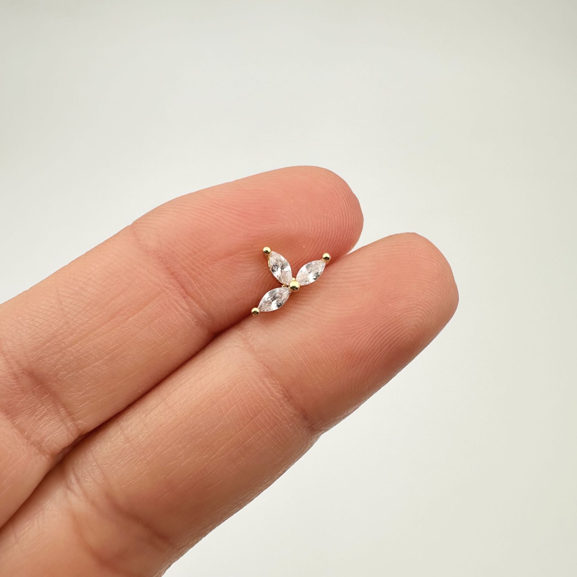 Lotus Tragus Küpe