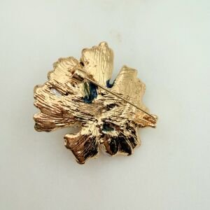 İnci Detaylı Mavi Kamelya Çiçeği Broş