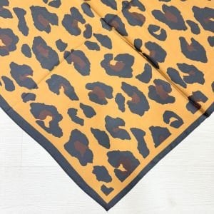 Leopar Desenli İpek Saten Fular (70*70cm)