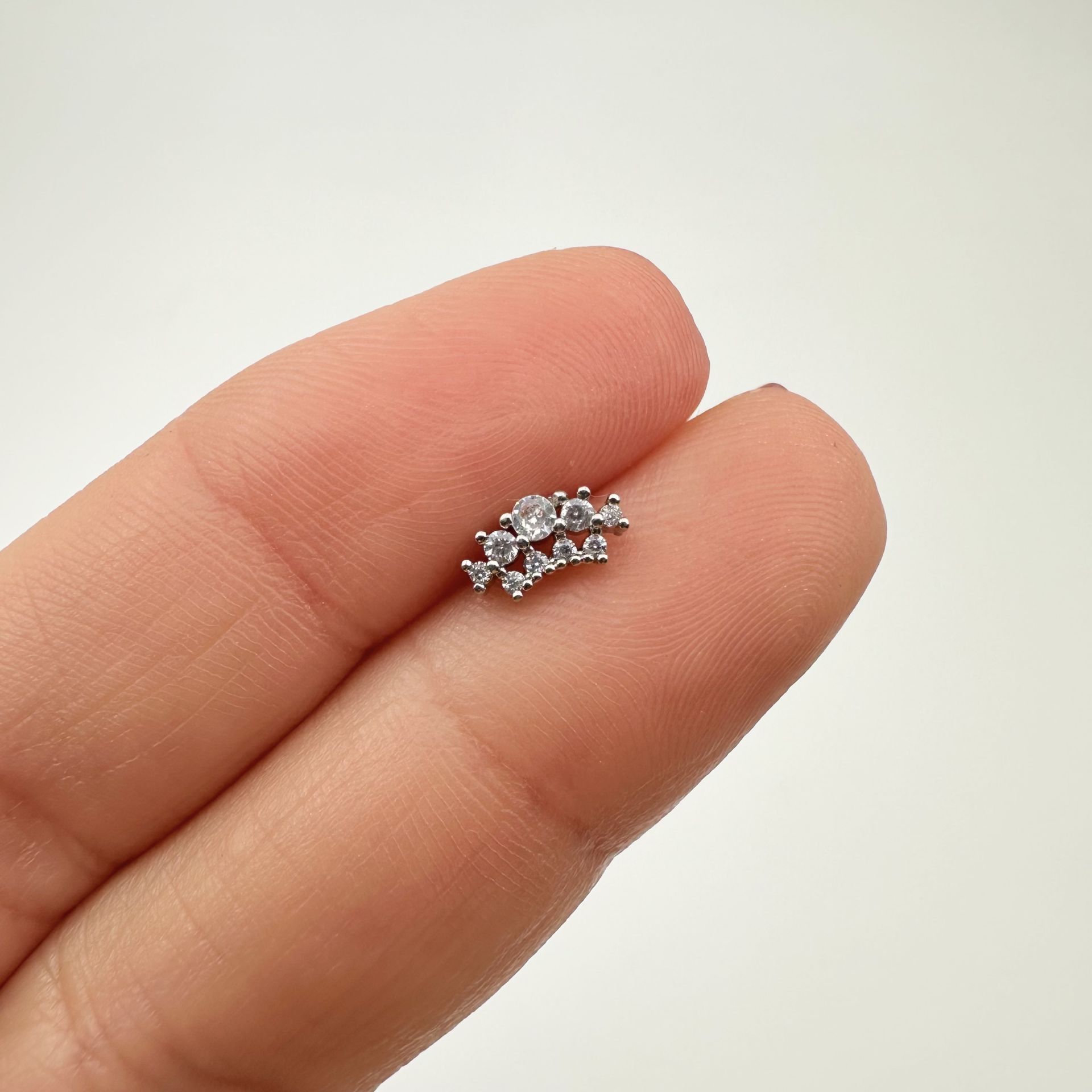 Çift Sıra Taşlı Tragus Küpe