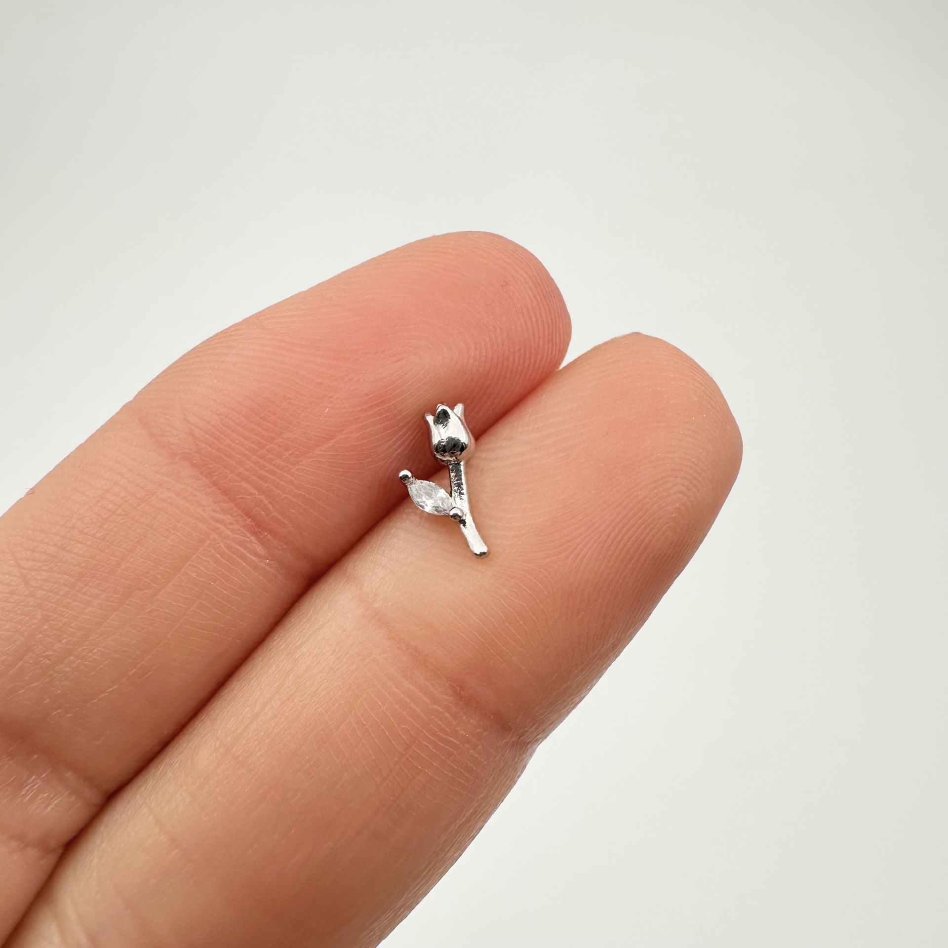 Lale Tragus Küpe
