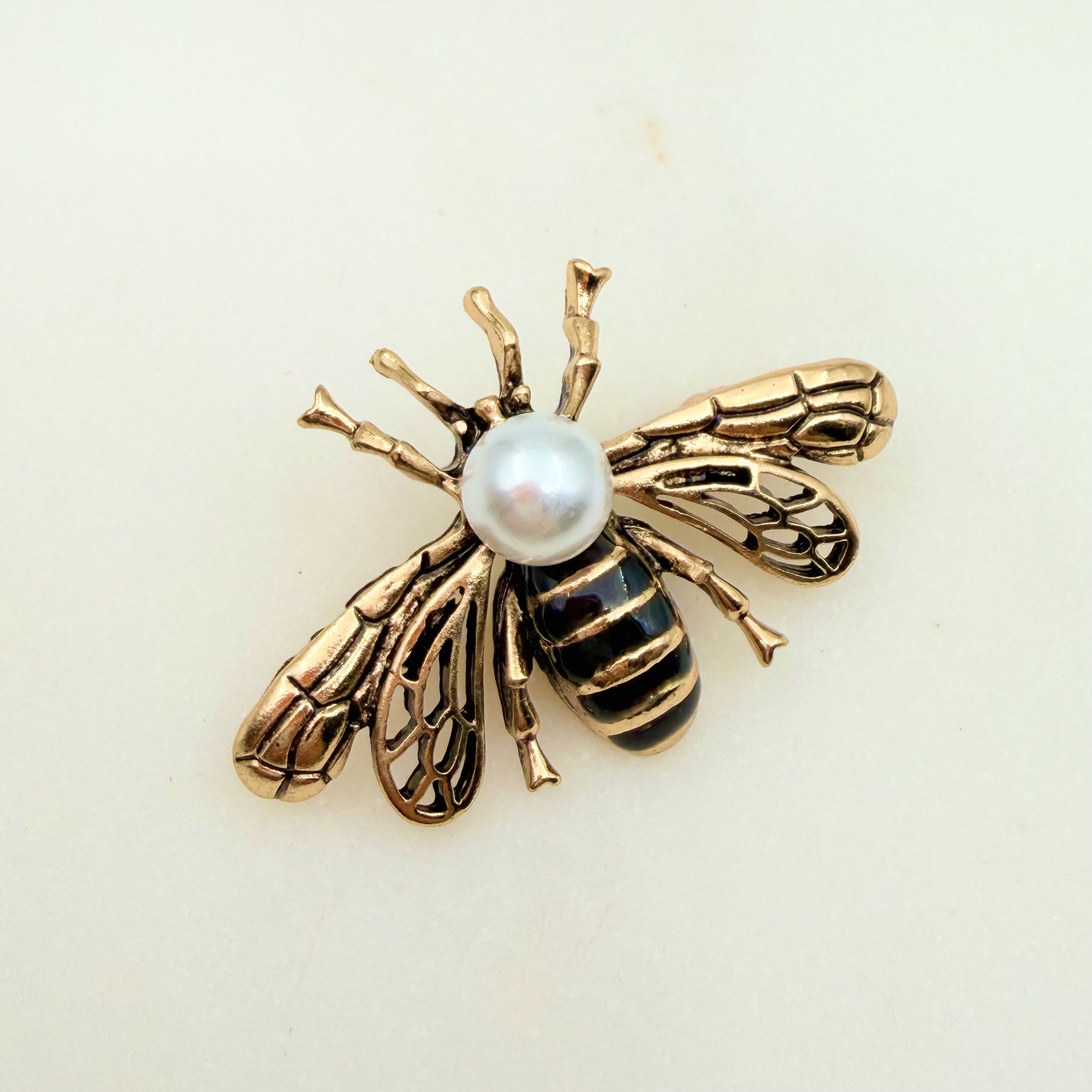 İnci Detaylı Kelebek Broş