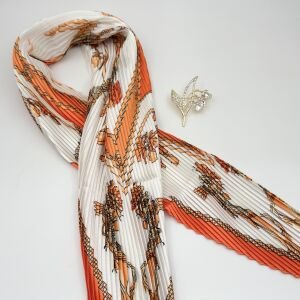 Turuncu Beyaz Fular Kombin