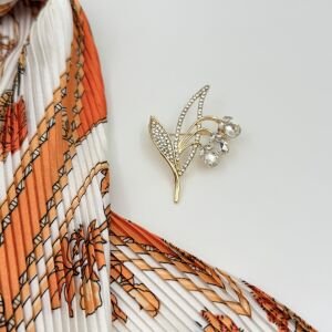 Turuncu Beyaz Fular Kombin