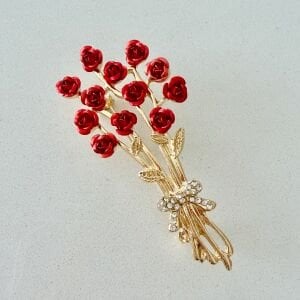 Kırmızı Gül Buketi Broş