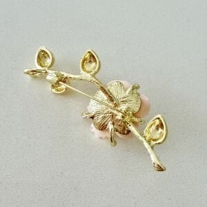 Tomurcuklu Gül Broş